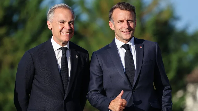 Macron and Canadian PM Meet in Saint-Pierre-et-Miquelon, Asserting National Sovereignty