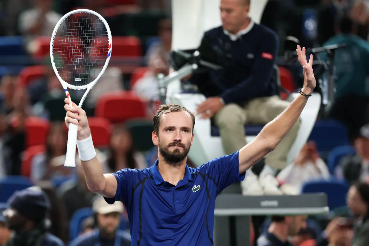 Daniil Medvedev Beats Nikoloz Basilashvili to Defend Almaty Open Title