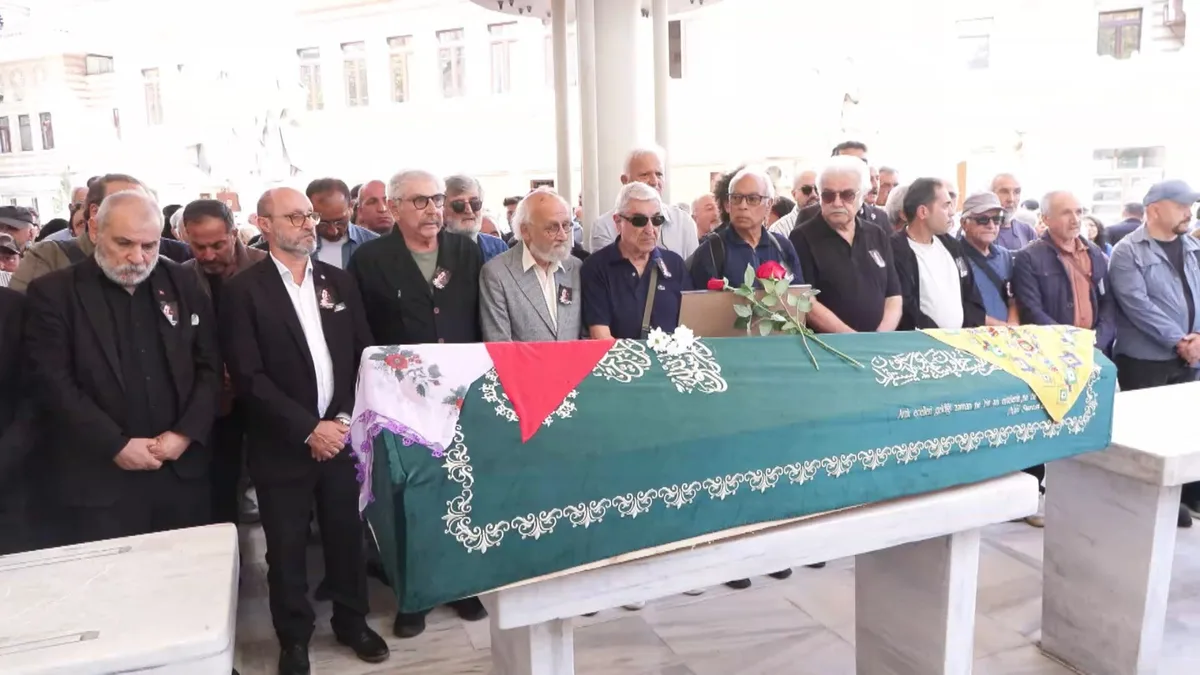 L'actrice turque Gülsen Tuncer décède à 81 ans, inhumée à Istanbul