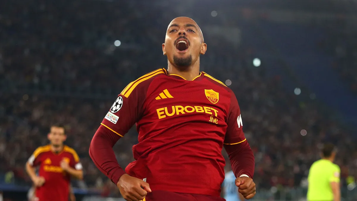 Roma Beats Cagliari 4-2 with Two Late Goals in Serie A