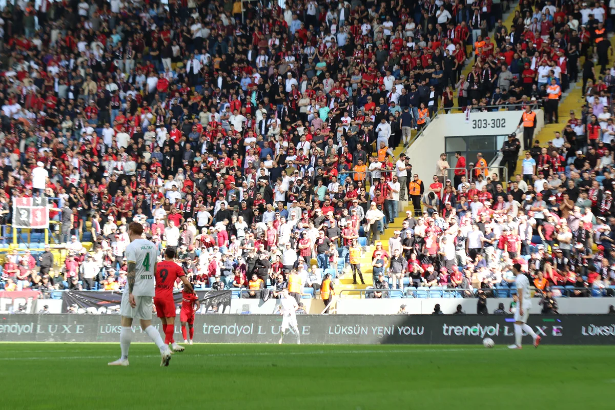 Tickets für das Süper-Lig-Spiel Gençlerbirliği gegen Galatasaray gehen in den Verkauf