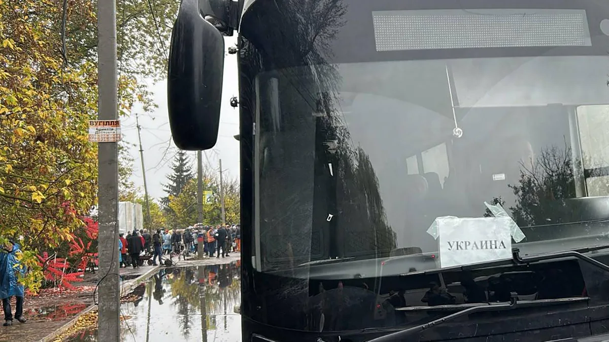 Evacuated Residents of Russian-Controlled Oleshky Arrive in Belarus