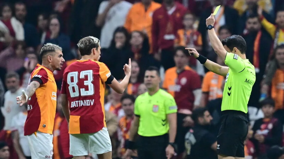 Ex arbitri confermano la correttezza del rosso a Torreira nella vittoria del Galatasaray contro il Kasımpaşa