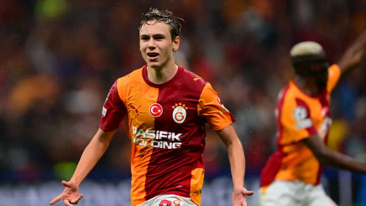 Aleksey Batrakov del Galatasaray convocato nella rosa russa di 36 giocatori per le amichevoli