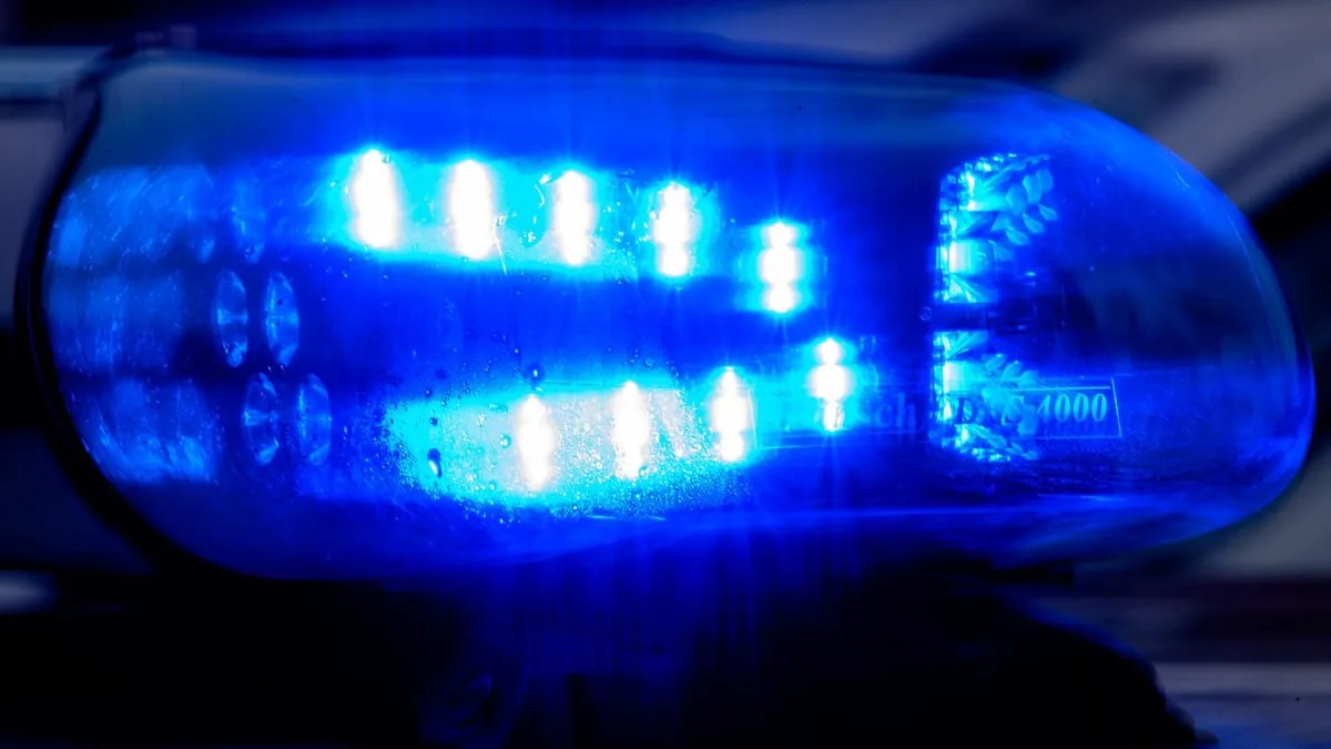 Banda di giovani attacca donne alle fermate dell'autobus a Chemnitz, la polizia indaga