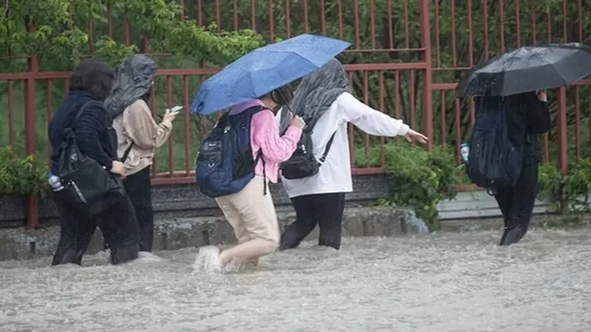 Zware regen en harde wind leiden tot een dag schoolsluiting in Istanbul, Kocaeli, Sakarya en Yalova