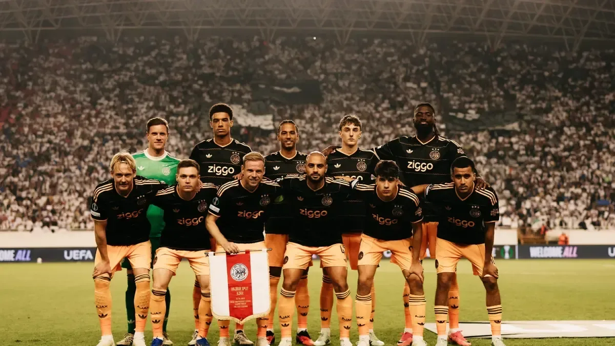 Ajax s’incline 2-1 face à Hajduk Split après des erreurs coûteuses de Jofre Torrents