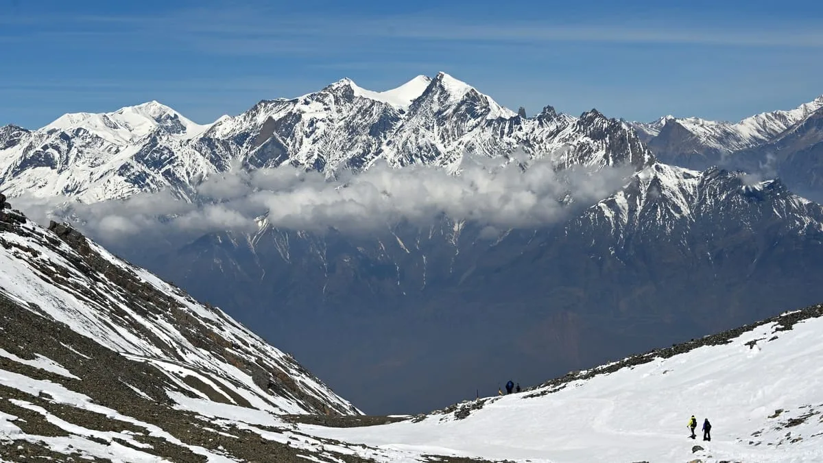 Un alpinista alemán muere tras caer 1.500 metros al descender del Ama Dablam, en Nepal