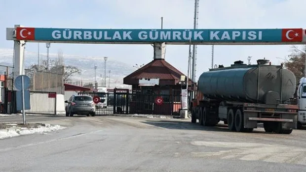 Passenger Threatens Customs Officers with Knife at Gürbulak Border Crossing