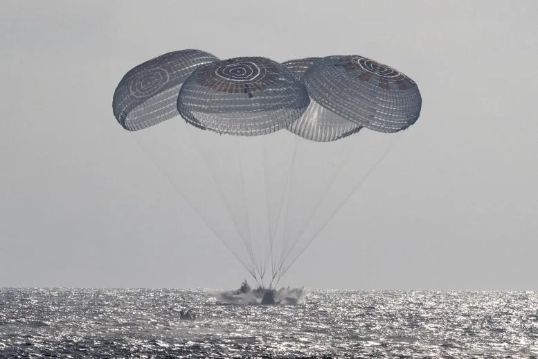 Gli astronauti di Crew-12, missione NASA-SpaceX, tornano dopo 237 giorni nello spazio