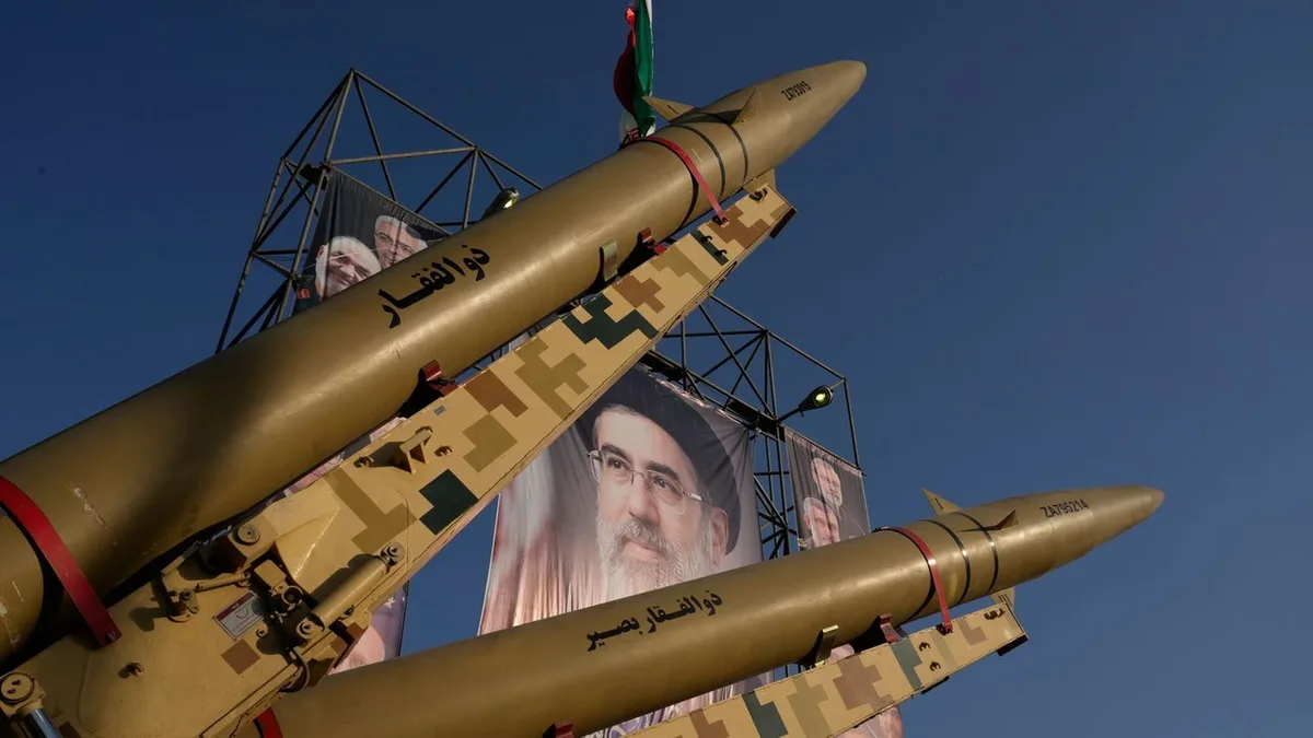 Le guide suprême iranien demande aux forces armées de répondre efficacement à toute menace