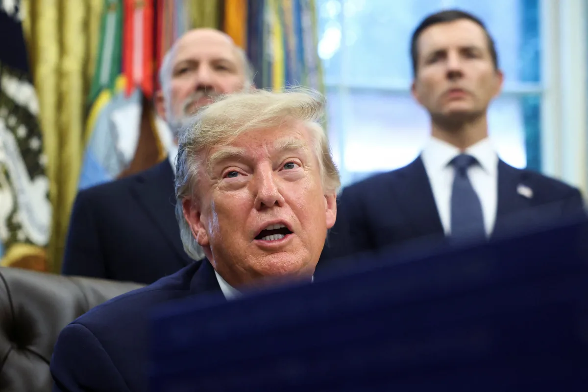 Trump afirma victoria inminente en el conflicto con Irán, predice precios de gasolina más bajos