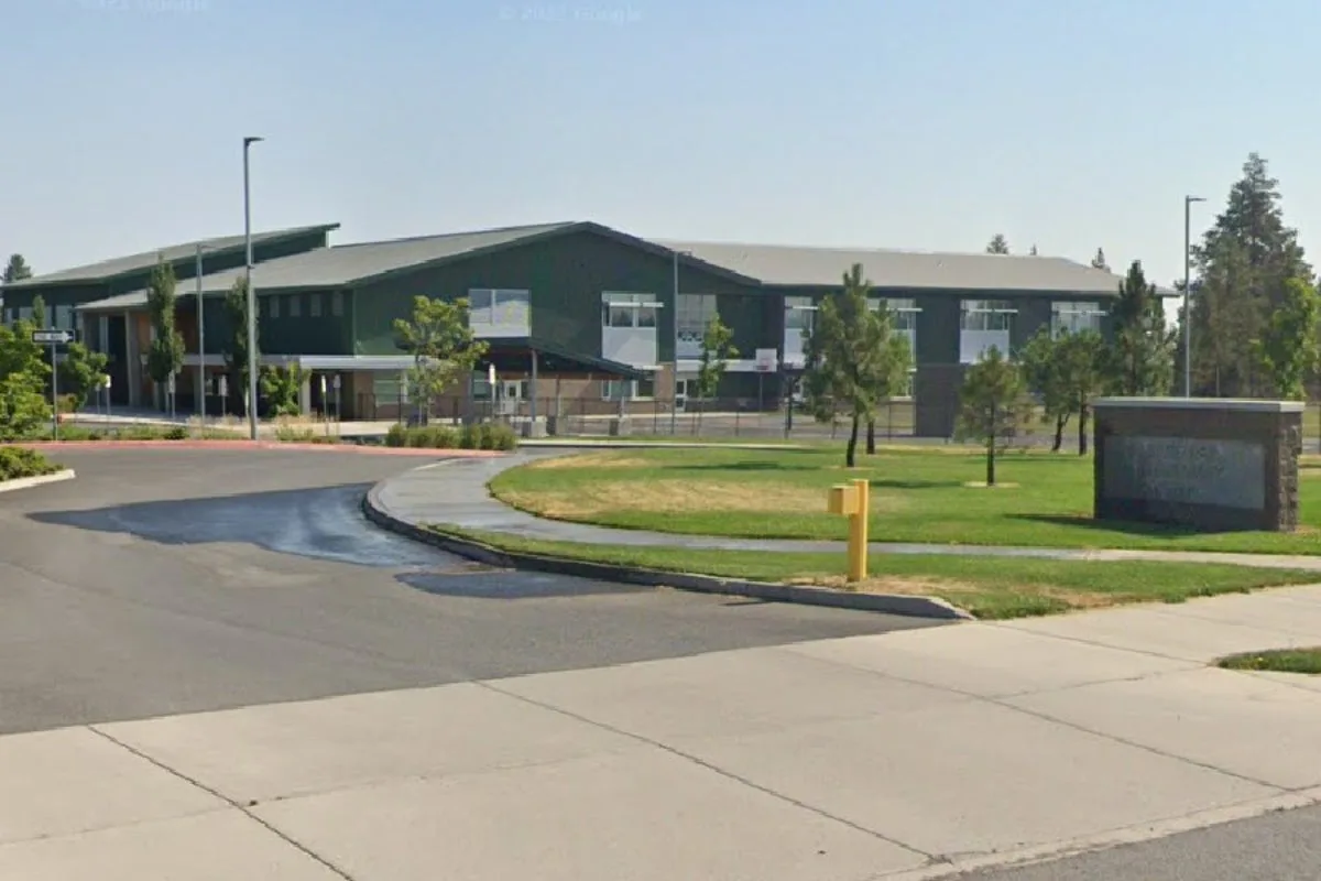 Mehrere Opfer, darunter Kinder, bei Schießerei an Grundschule in Oregon; Verdächtiger tot
