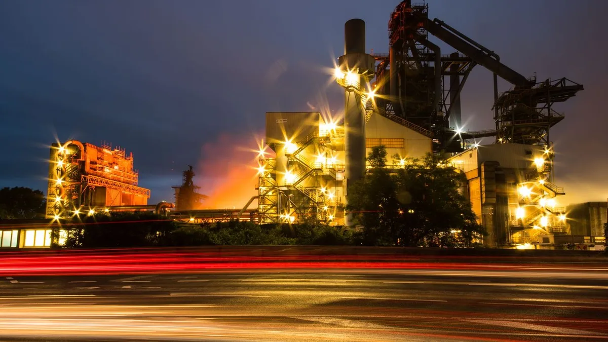 L'industria siderurgica tedesca investe miliardi nei piani di trasformazione climatica