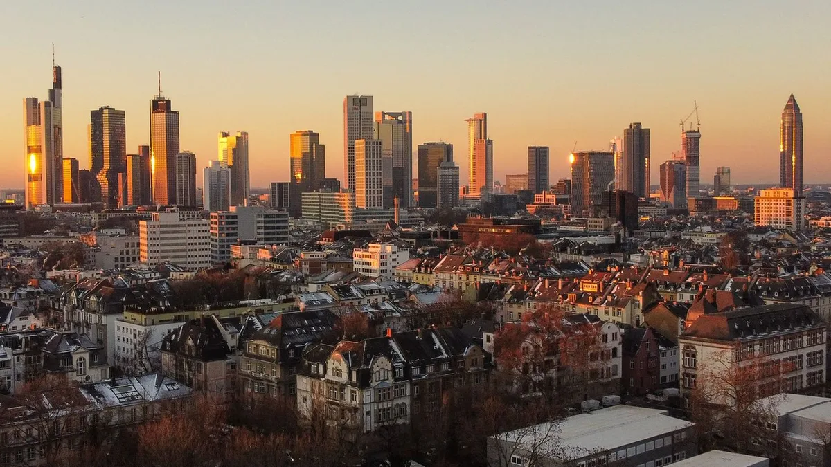 Neue Studie zeigt geringeres Risiko von Immobilienblasen in Frankfurt und München