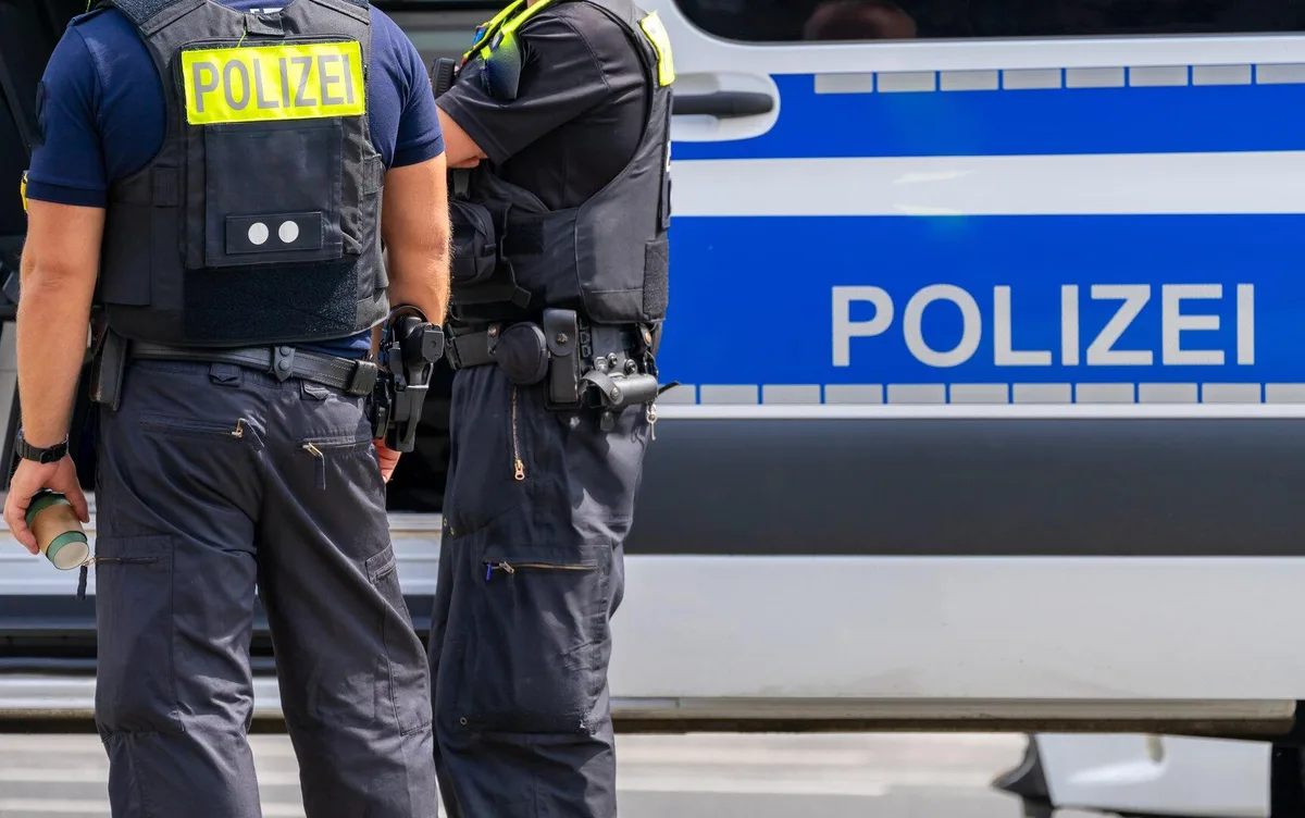 À Hambourg, un homme de 18 ans arrêté, soupçonné de meurtre après le suicide d’une adolescente américaine