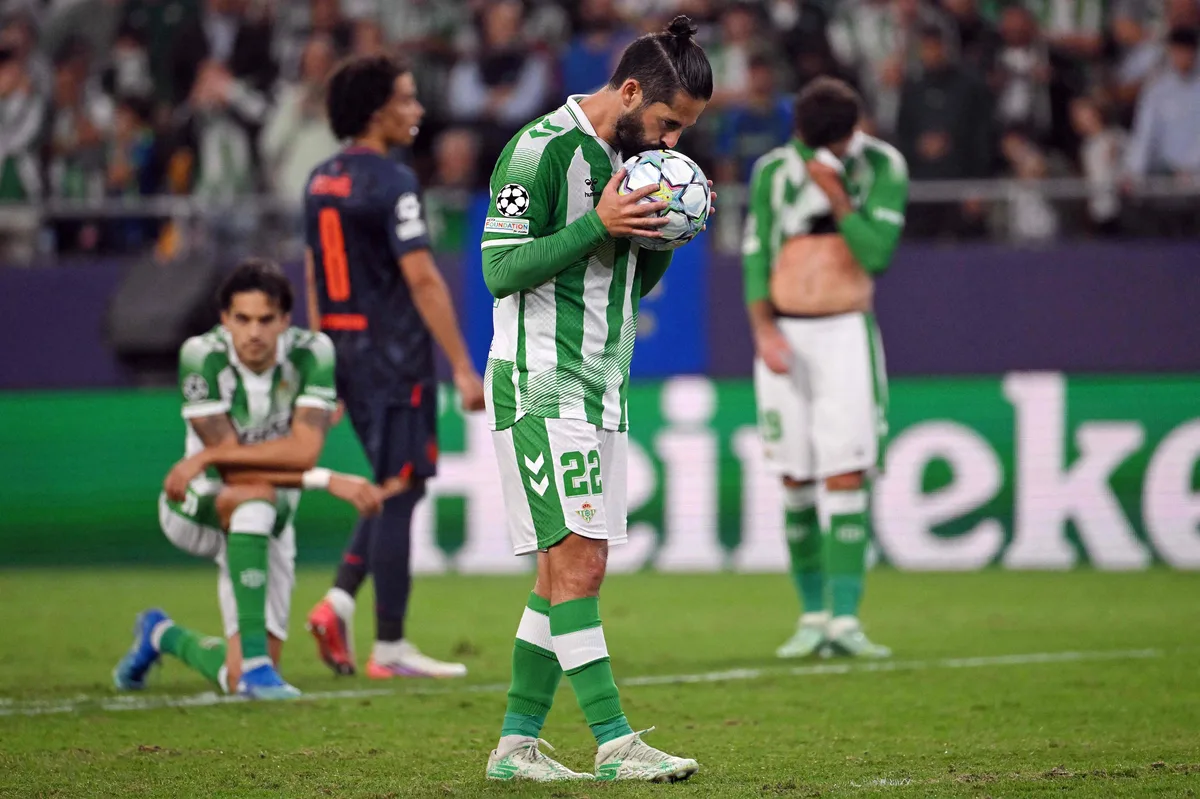 Feyenoord, Şampiyonlar Ligi'nde Isco'nun penaltı golüyle Real Betis'e 1-0 yenildi