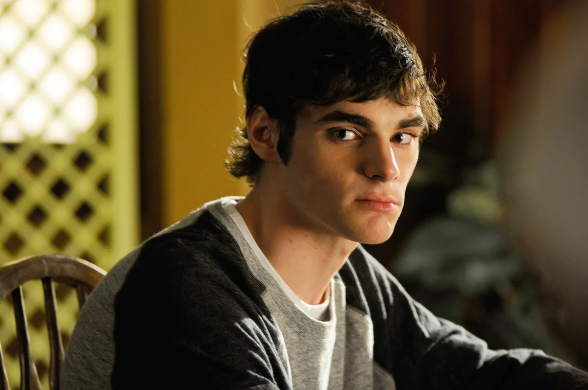 RJ Mitte, „Breaking Bad“-Schauspieler und bekannt als Walter White Jr., stirbt mit 34 Jahren