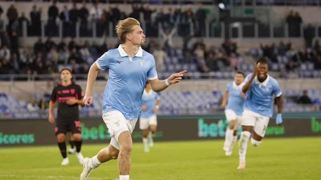 Lazio, Parma'yı 2-1 yenerek Serie A'da geçici olarak tek başına liderliğe yükseldi