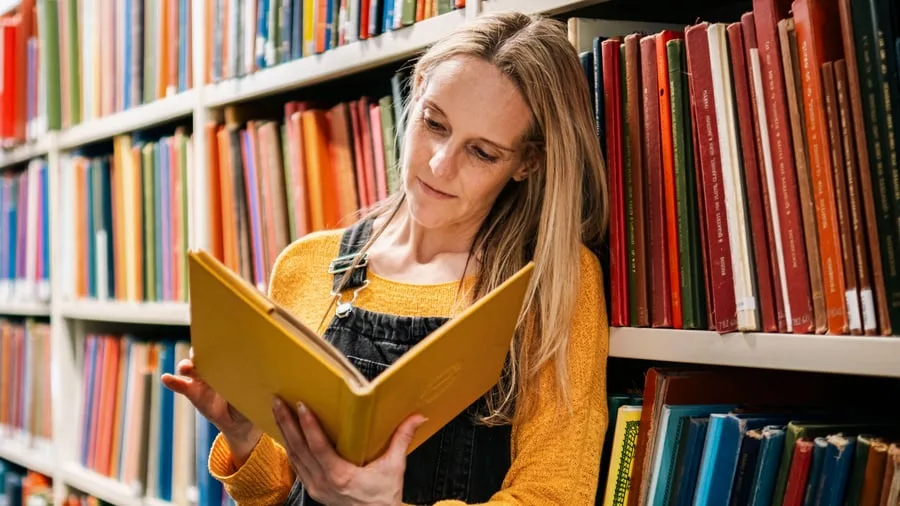 Young Adults Should Prioritize Other Financial Goals Before Retirement Savings, Columnist Says
