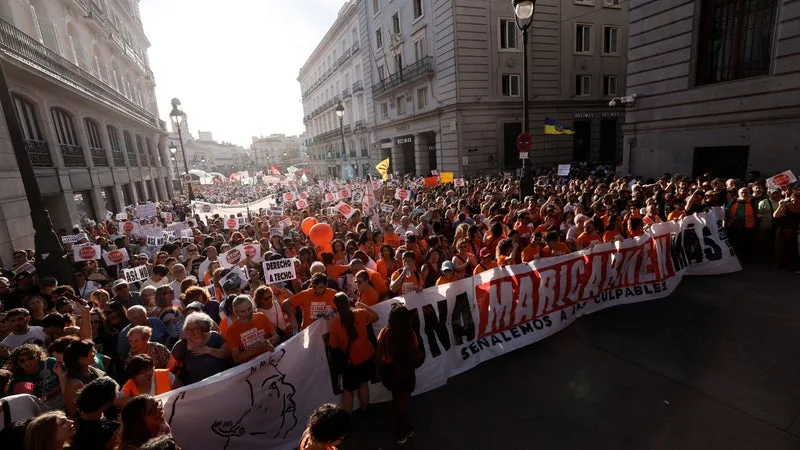 Des milliers de manifestants à Madrid soutiennent une octogénaire expulsée