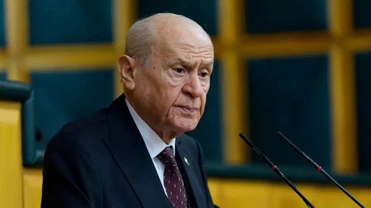 Le leader du MHP, Bahçeli, souligne la stabilité financière pour l'économie turque