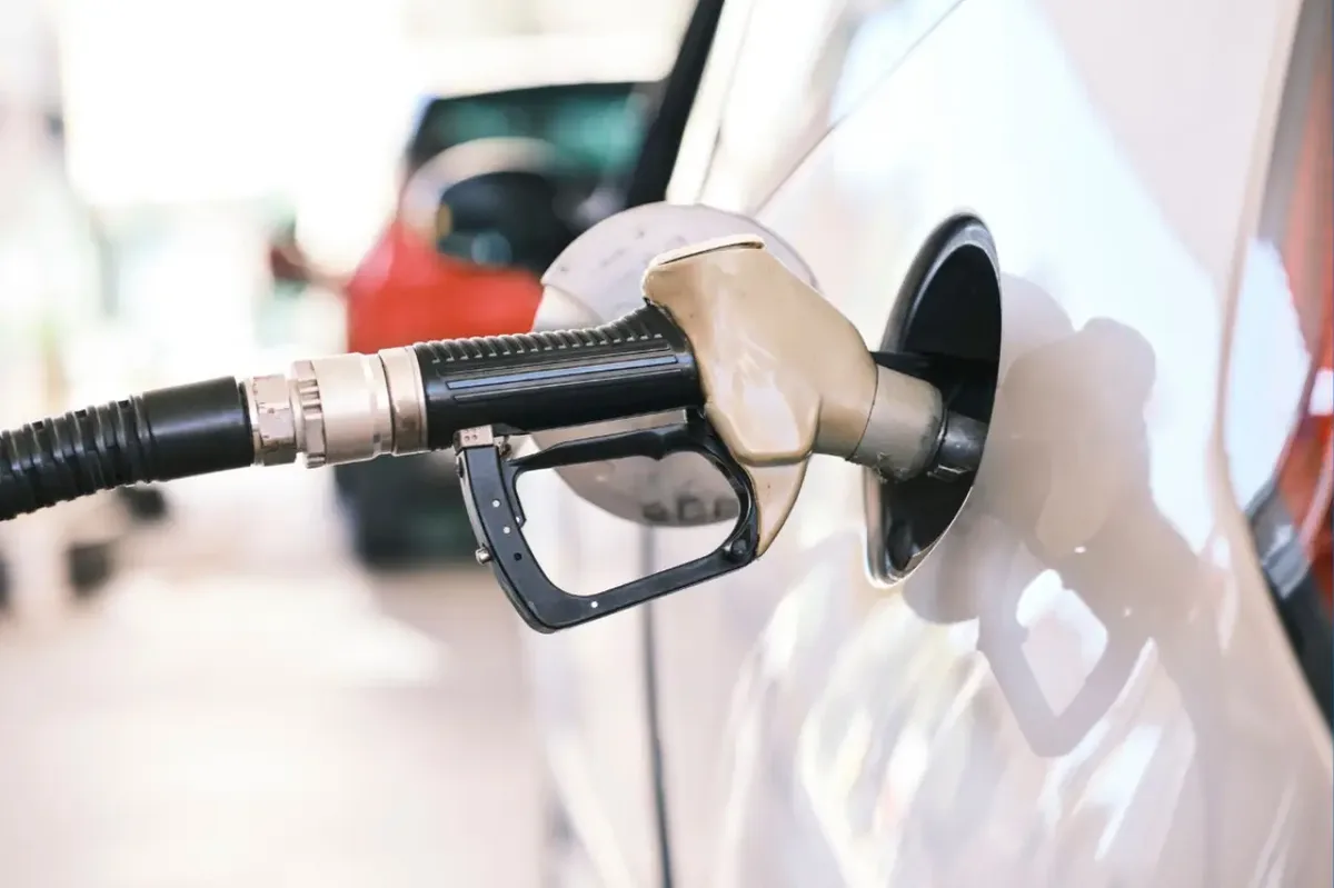 Fuel Prices Set for Significant Increases as Eşel Mobil System Ends
