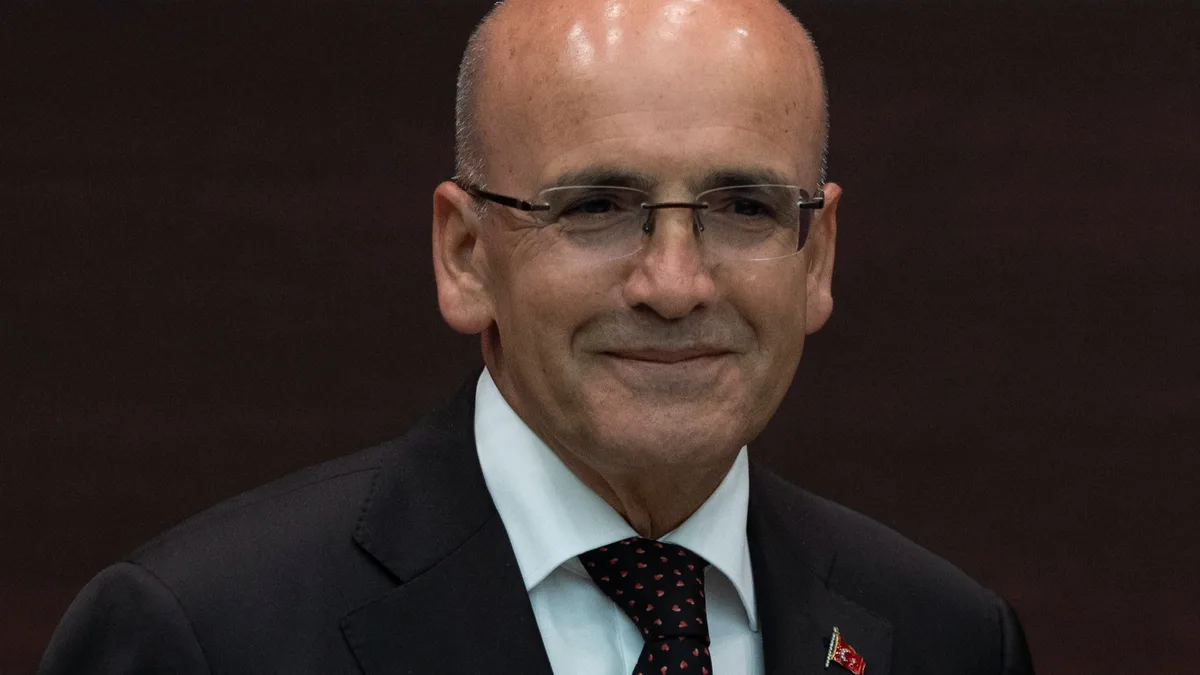 Mehmet Şimşek afirma que la liquidación del fondo avanza según lo previsto, pero los pagos finales llevarán tiempo