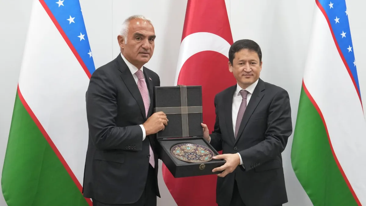 Türkei und Usbekistan stärken kulturelle und tourismusbezogene Beziehungen am Unabhängigkeitstag