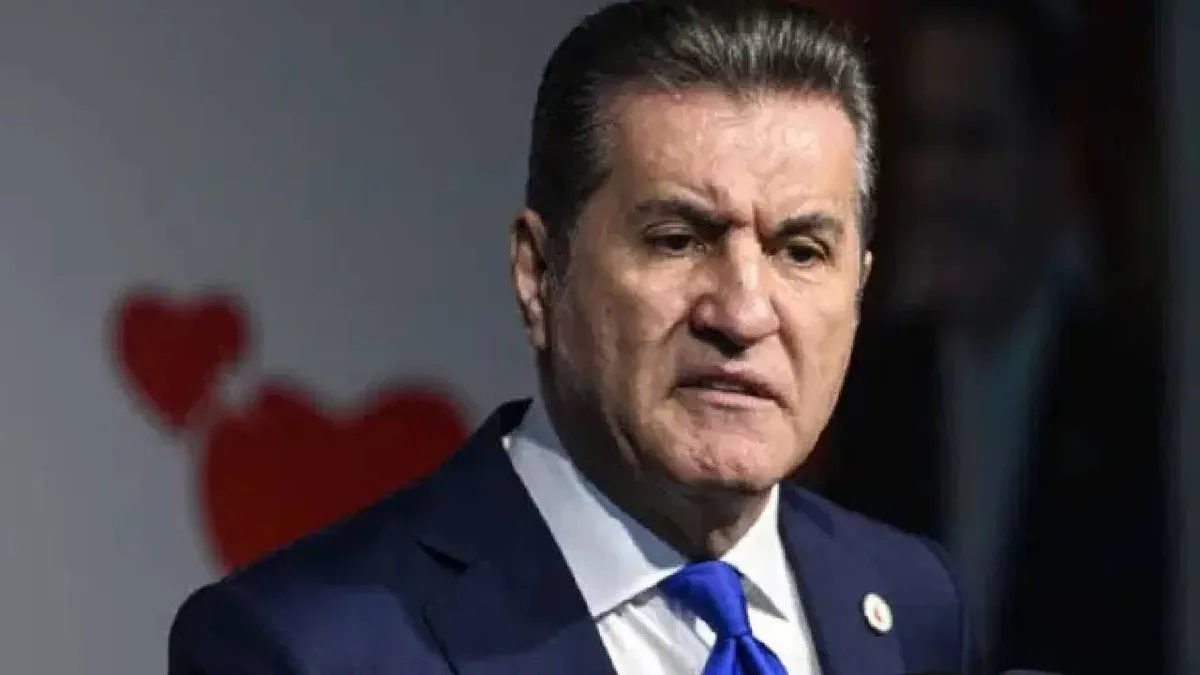 Mustafa Sarıgül wil tijdens het onderzoek om schorsing van zijn lidmaatschap van de YENİ-partij vragen