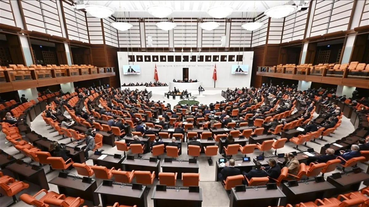 Turquía aprueba una ley para liquidar ciertos fondos de inversión y reembolsar a los inversores