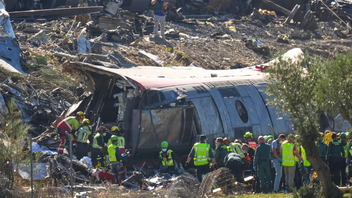 İspanya'daki tren çarpışması: Kurtarma ekipleri ve kurtulanlar yaşananları anlattı
