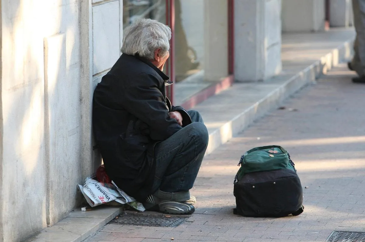 Bericht: 2025 starben in Frankreich mindestens 927 obdachlose Menschen