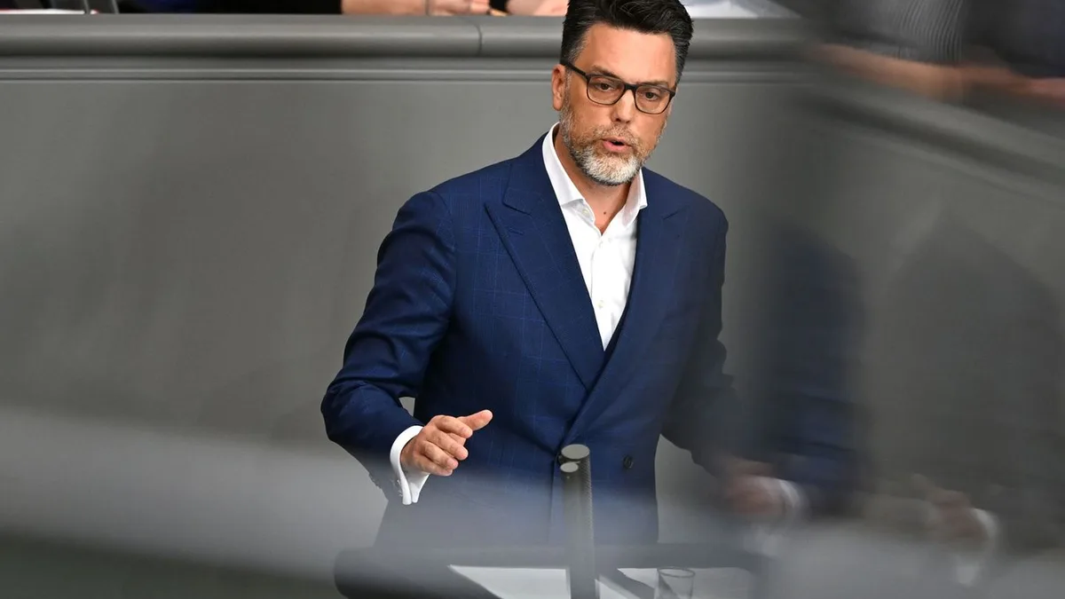 Kontroversen im Bundestag: Grüne Wagener provoziert AfD mit Animationsvergleich