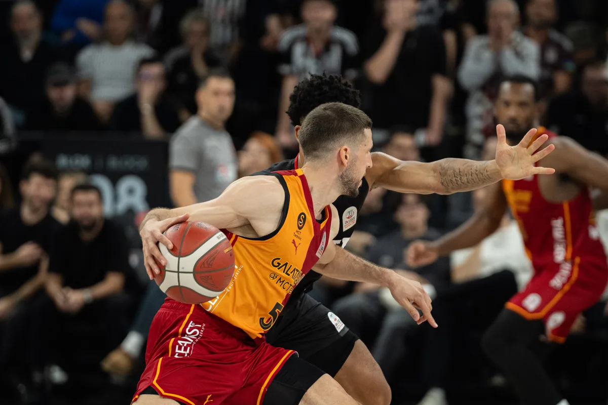 Galatasaray MCT Technic recibe al SIG Strasbourg en un partido de la fase de grupos de la Champions League