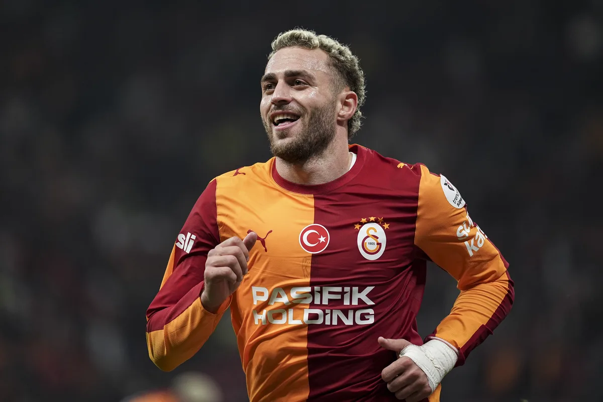 Barış Alper Yılmaz maakt eerste doelpunt van het seizoen en bezorgt Galatasaray de zege