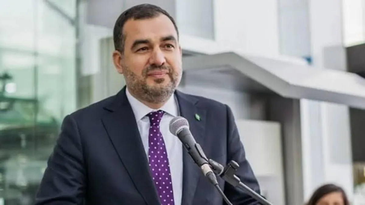 Le propriétaire d’Altınbaş Holding, Nusret Altınbaş, conduit au tribunal dans une enquête sur un fonds