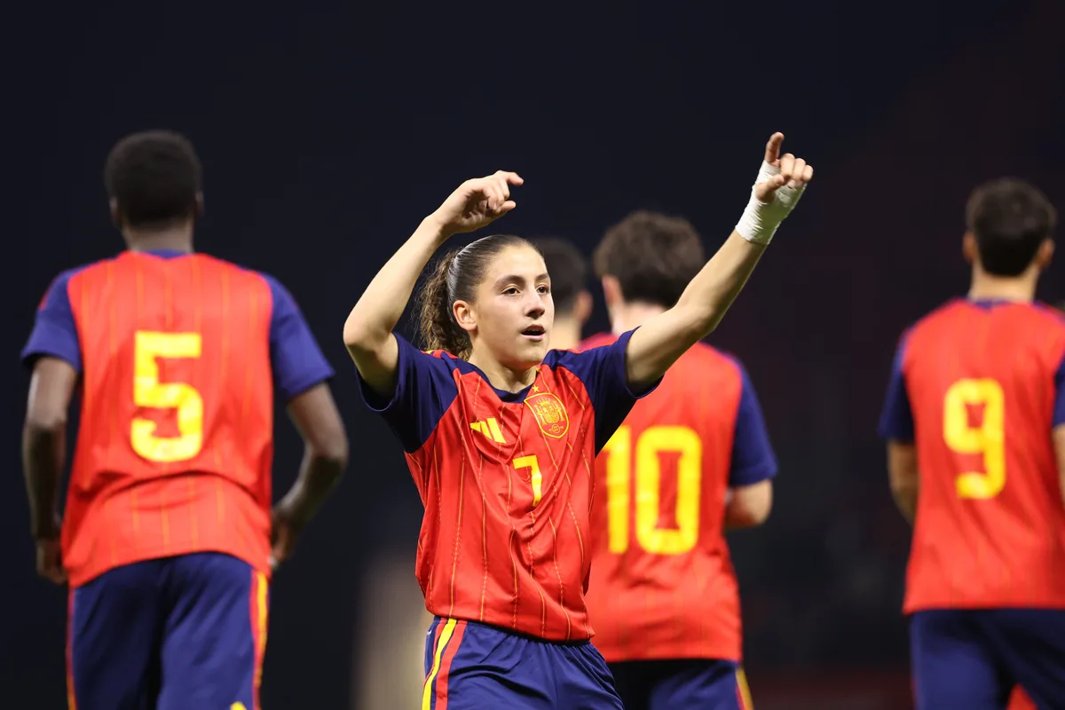 España gana el primer Mundial Sub-15 de la FIFA al vencer 3-0 a la República Checa