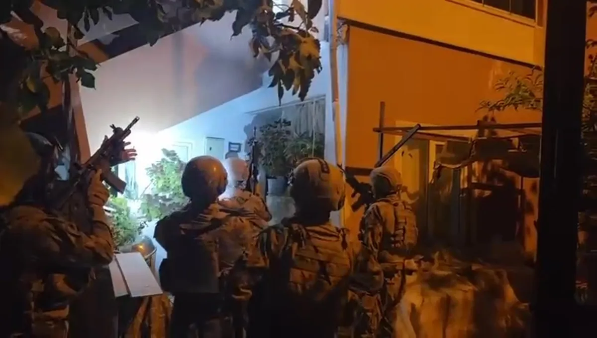 Opération contre le syndicat criminel 'Yıkamacılar' : 102 arrestations dans 11 villes