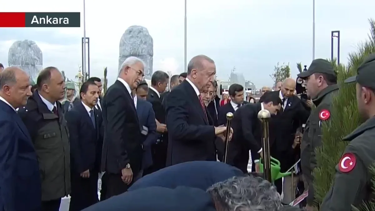 Park van de Beschaving van de Turkse Staten opent in Ankara; Erdoğan en Turkse leiders wonen ceremonie bij