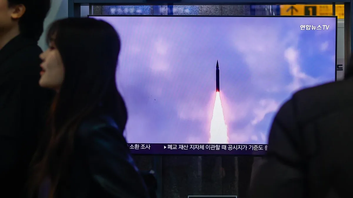 La Corea del Nord lancia un missile integrato con IA durante un'esercitazione