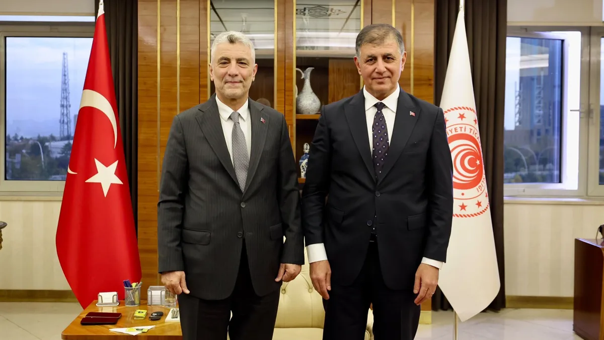 Le ministre turc du Commerce Ömer Bolat rencontre le maire d’Izmir Cemil Tugay pour discuter de coopération économique