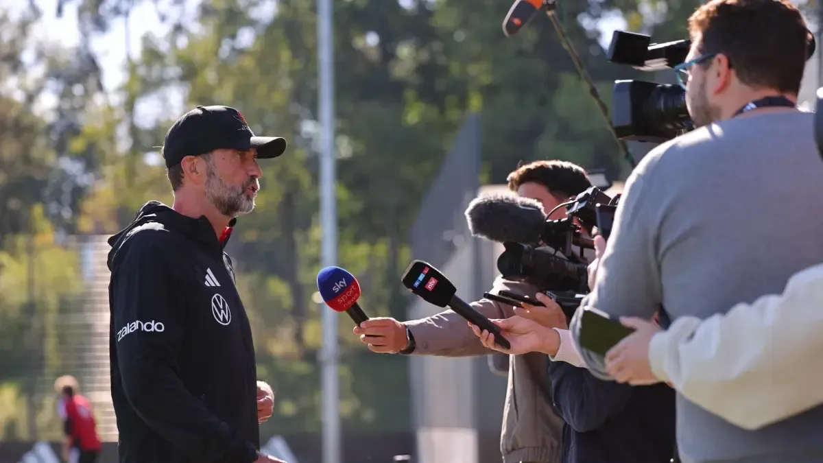 Klopp afferma di conoscere più giocatori olandesi di Xavi