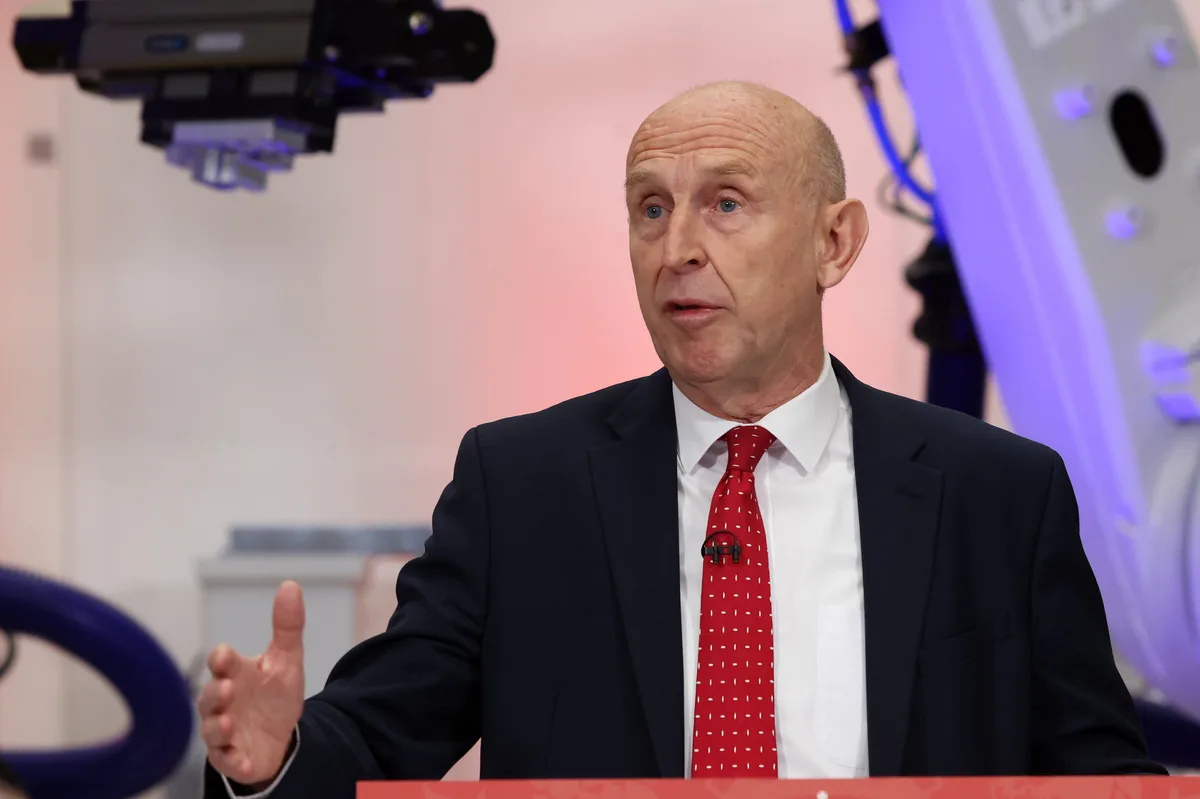 John Healey pedirá a Ofgem que elimine los cargos fijos del gas, lo que ahorraría 45 libras al año a muchos hogares