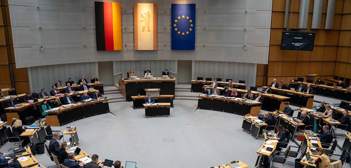 Correction in Berlin Election Results: AfD Gains Seat from CDU, Reducing Parliament Size