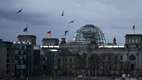 AfD zakt naar 26%, CDU/CSU stijgt naar 23% in ZDF-peiling