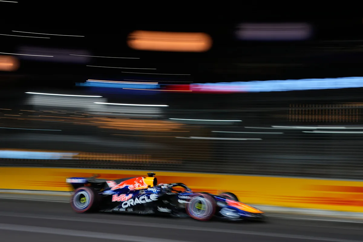 Max Verstappen remporte le Grand Prix de Singapour, Antonelli se rapproche du titre de F1