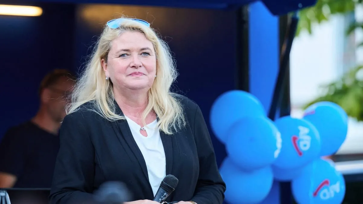 Mitarbeiter von AfD-Kandidatin durchsucht: Nazi-Devotionalien und Drogen gefunden