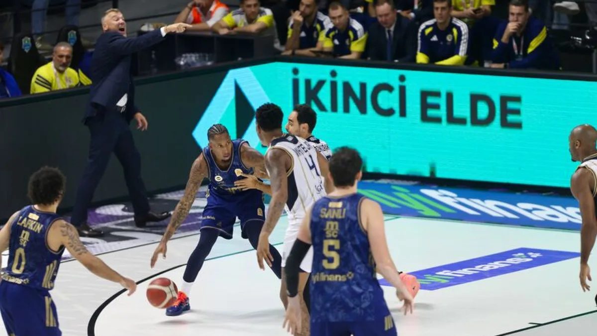 Fenerbahçe Tarfin verslaat Glint Çayırova Belediyespor uit met 100-85
