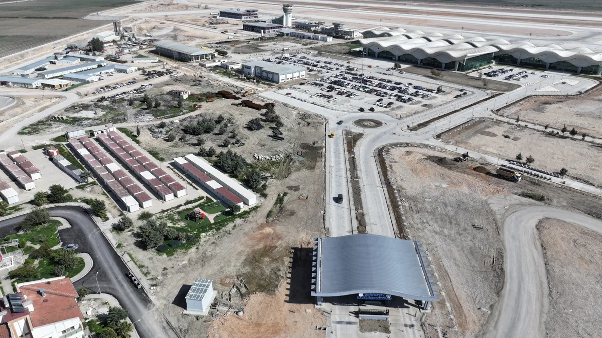 Modernisierung des Flughafens Hatay soll bis Ende 2026 abgeschlossen sein